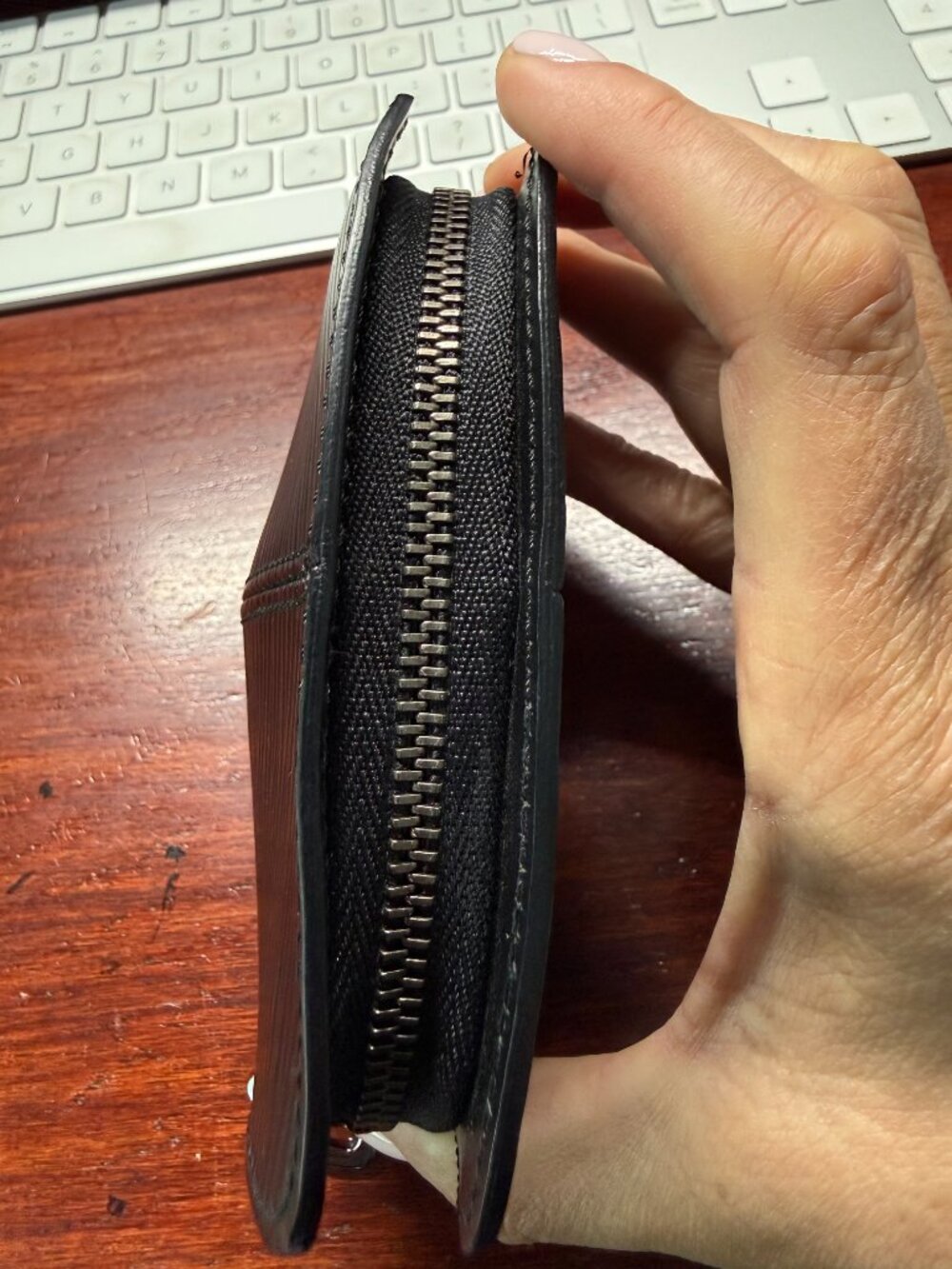 Authentic Louis Vuitton Black Coin Purse - Picture 7 of 9
